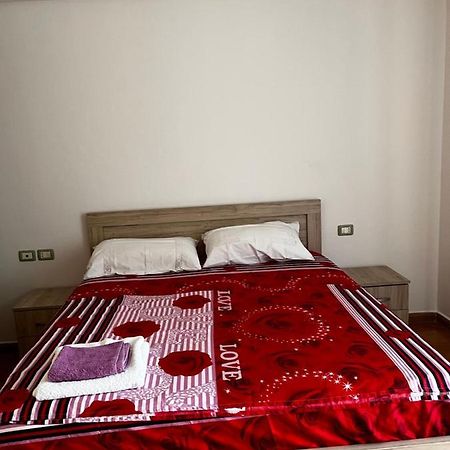 Appartamento Incantevole Con Posto Auto Privato Vlorë Exteriör bild