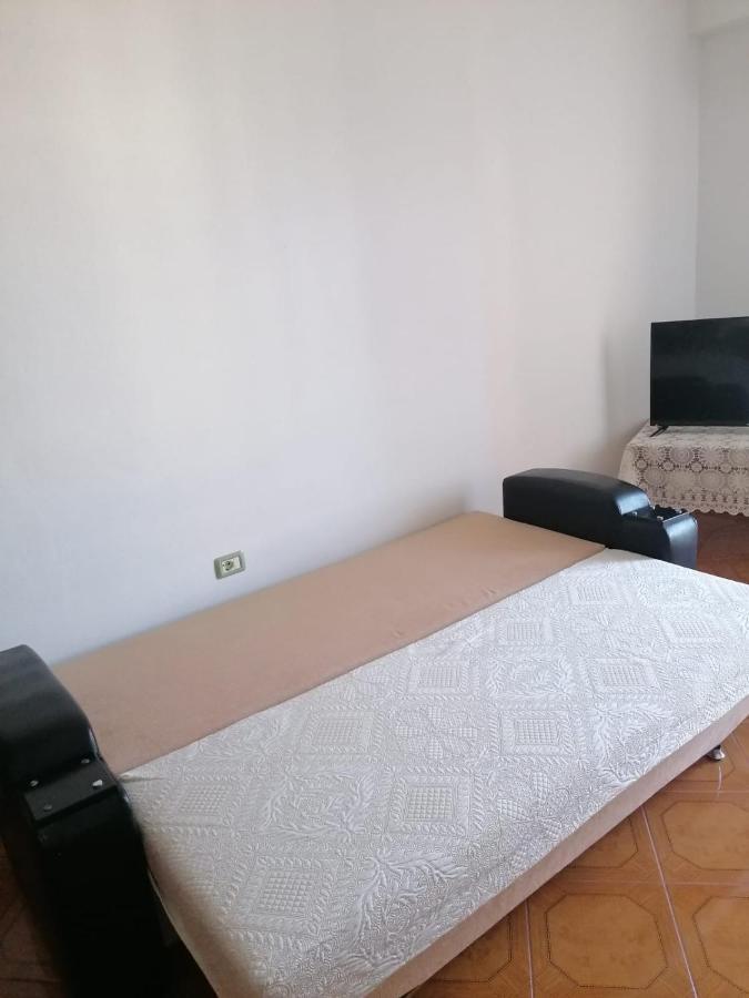 Appartamento Incantevole Con Posto Auto Privato Vlorë Exteriör bild