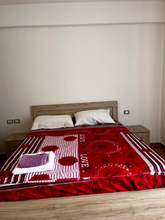 Appartamento Incantevole Con Posto Auto Privato Vlorë Exteriör bild
