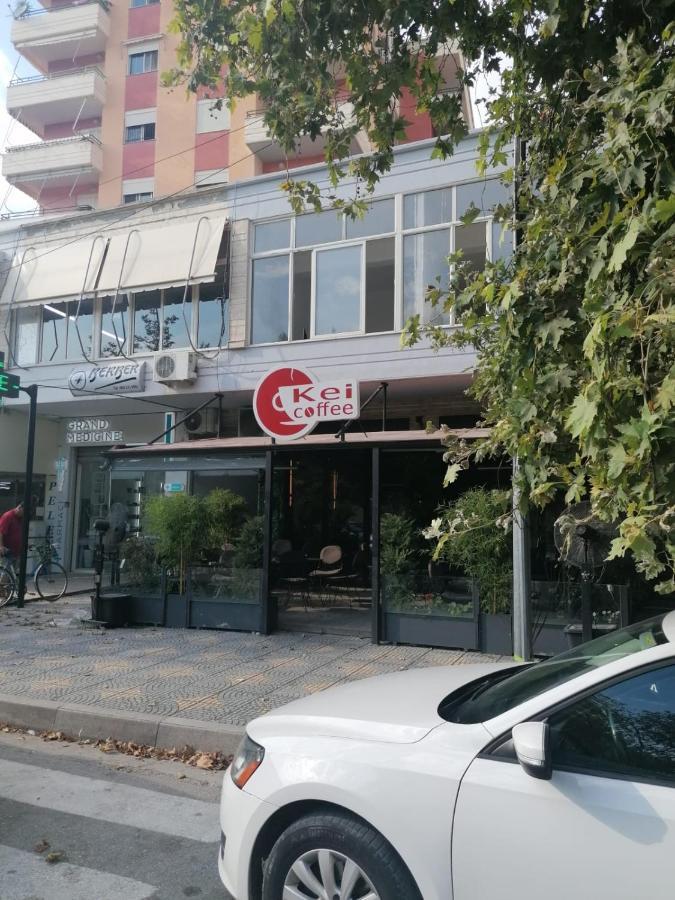 Appartamento Incantevole Con Posto Auto Privato Vlorë Exteriör bild
