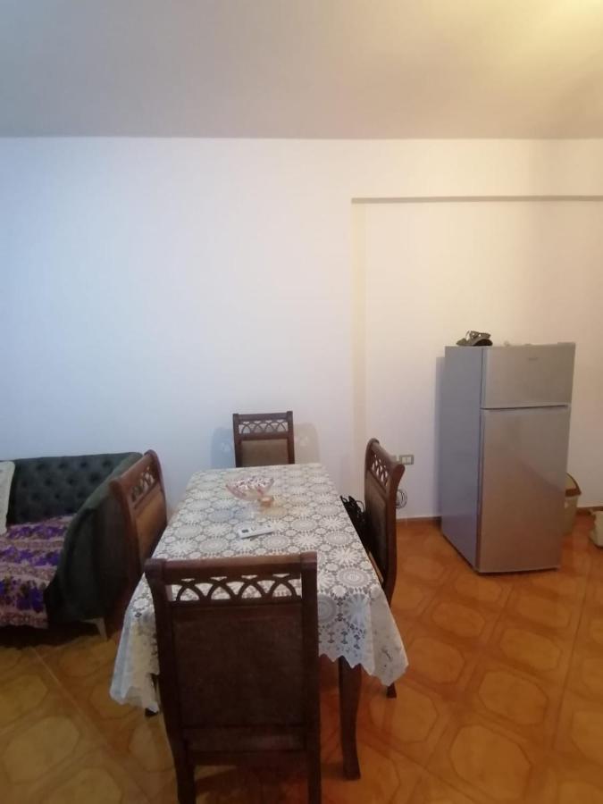 Appartamento Incantevole Con Posto Auto Privato Vlorë Exteriör bild